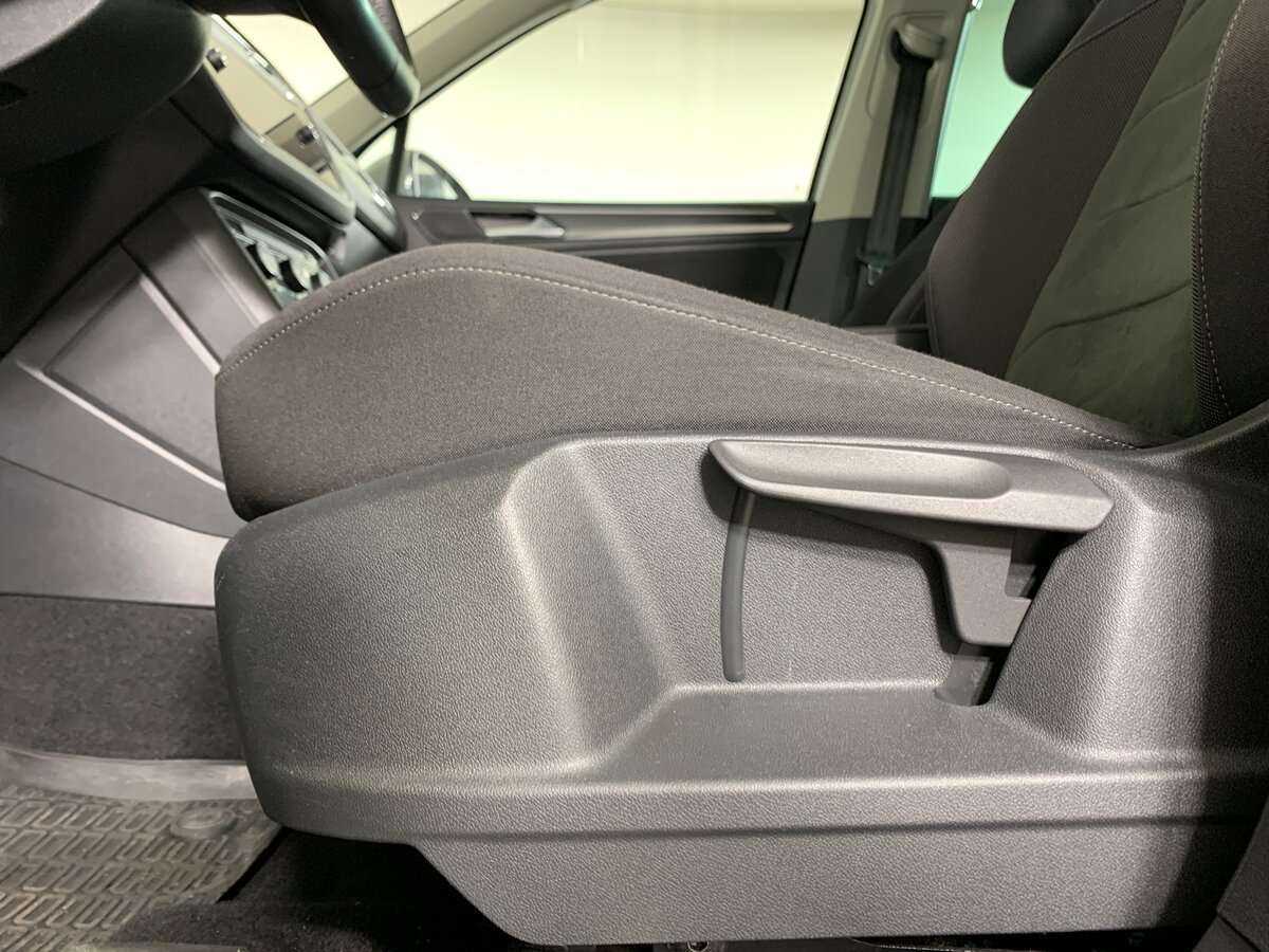 Volkswagen Tiguan с пробегом — 2018 год. Фото: #12