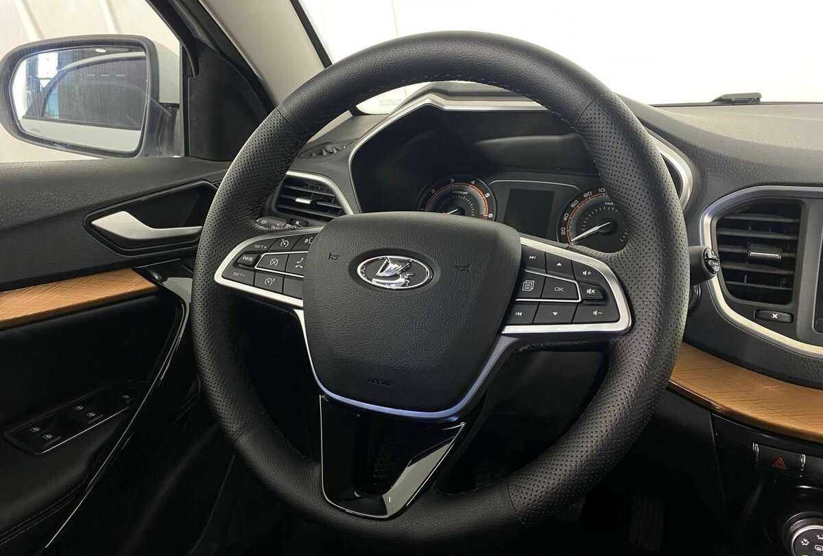 Lada (ВАЗ) Vesta с пробегом — 2023 год. Фото: #8