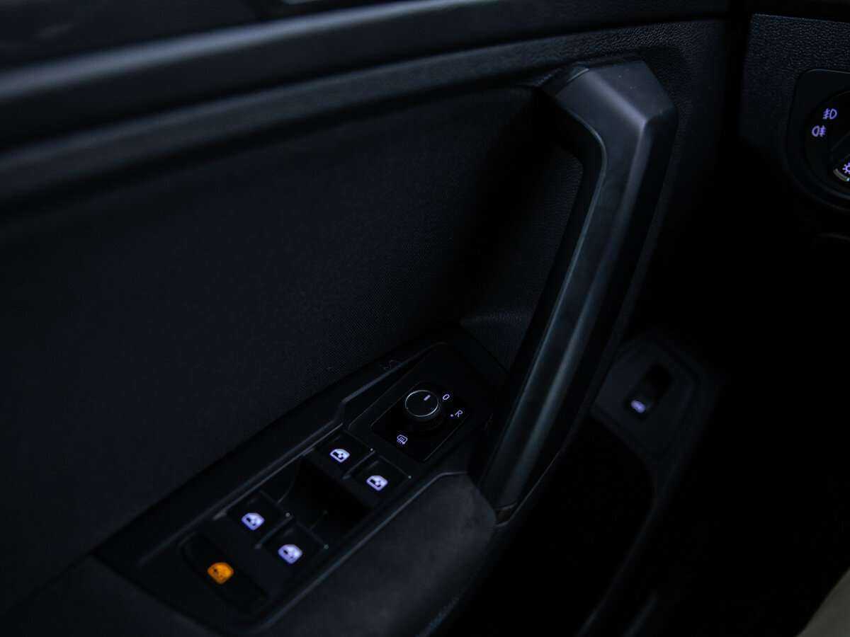 Volkswagen Tiguan с пробегом — 2017 год. Фото: #11