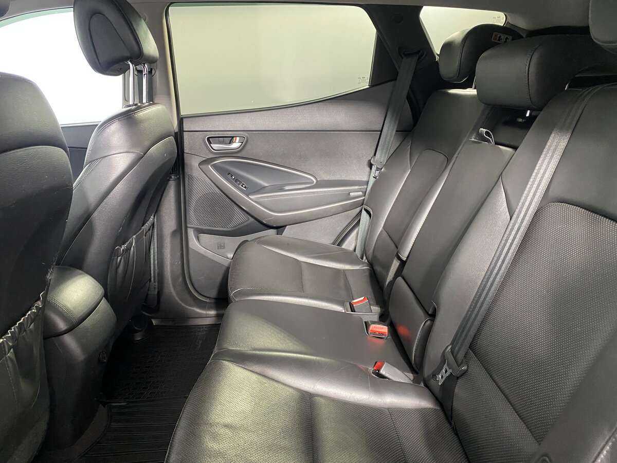 Hyundai Santa Fe с пробегом — 2015 год. Фото: #7