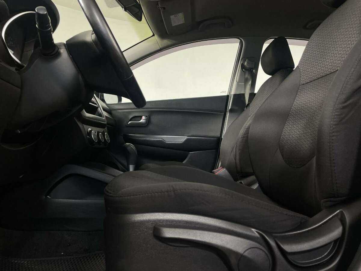 Kia Rio с пробегом — 2015 год. Фото: #9