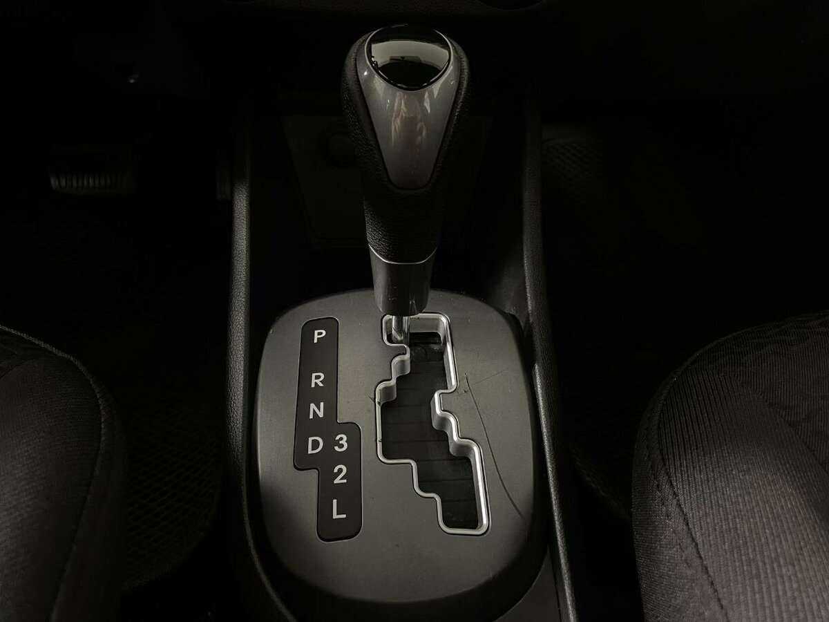 Kia Rio с пробегом — 2015 год. Фото: #12