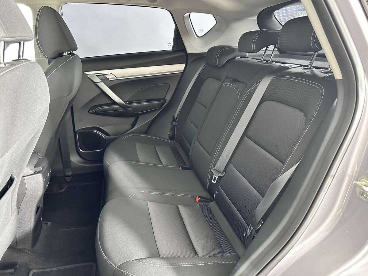 Geely Coolray с пробегом — 2023 год. Фото: #16