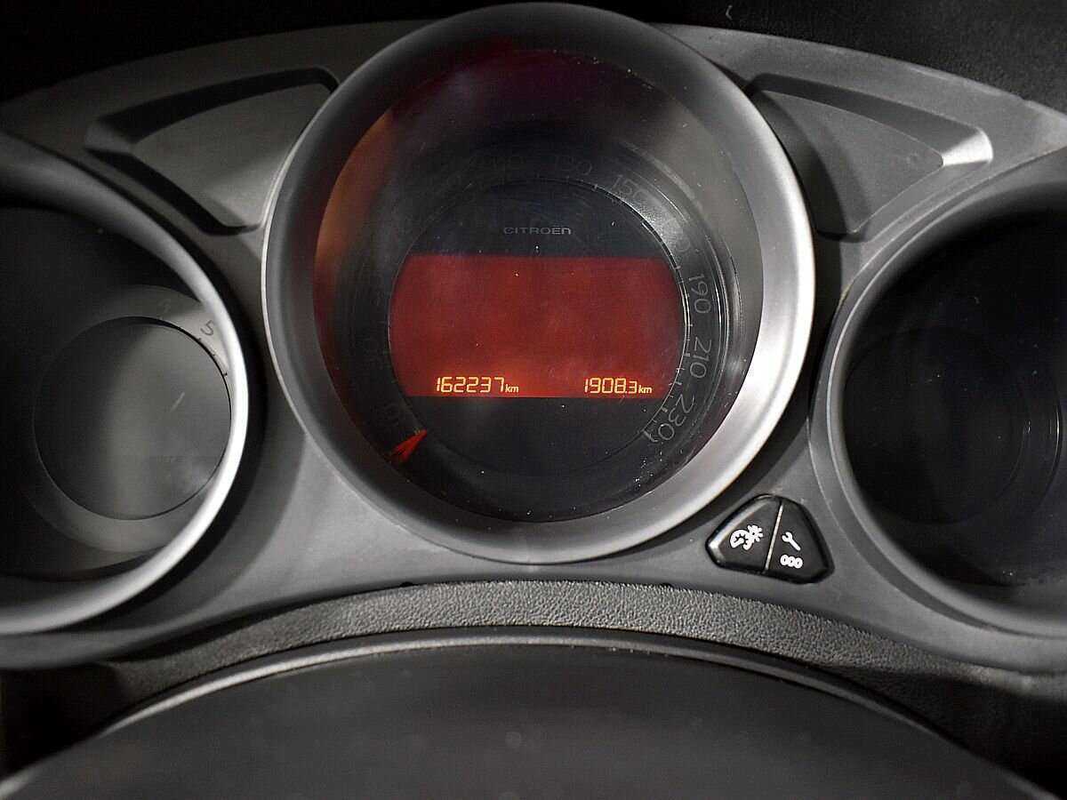 Citroen C4 с пробегом — 2012 год. Фото: #11