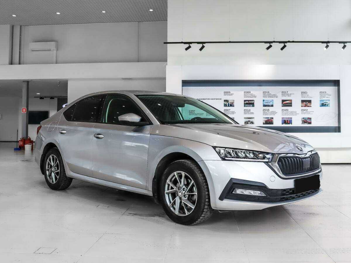 Skoda Octavia с пробегом — 2021 год. Фото: #1