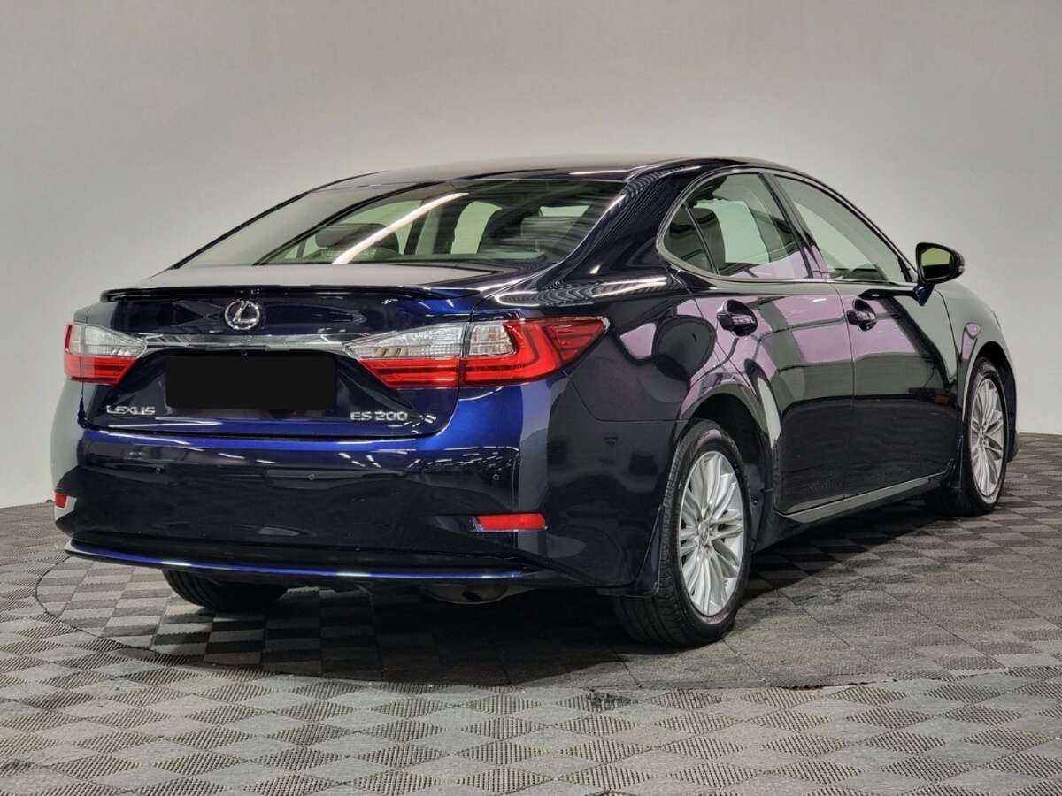 Lexus ES с пробегом — 2016 год. Фото: #2