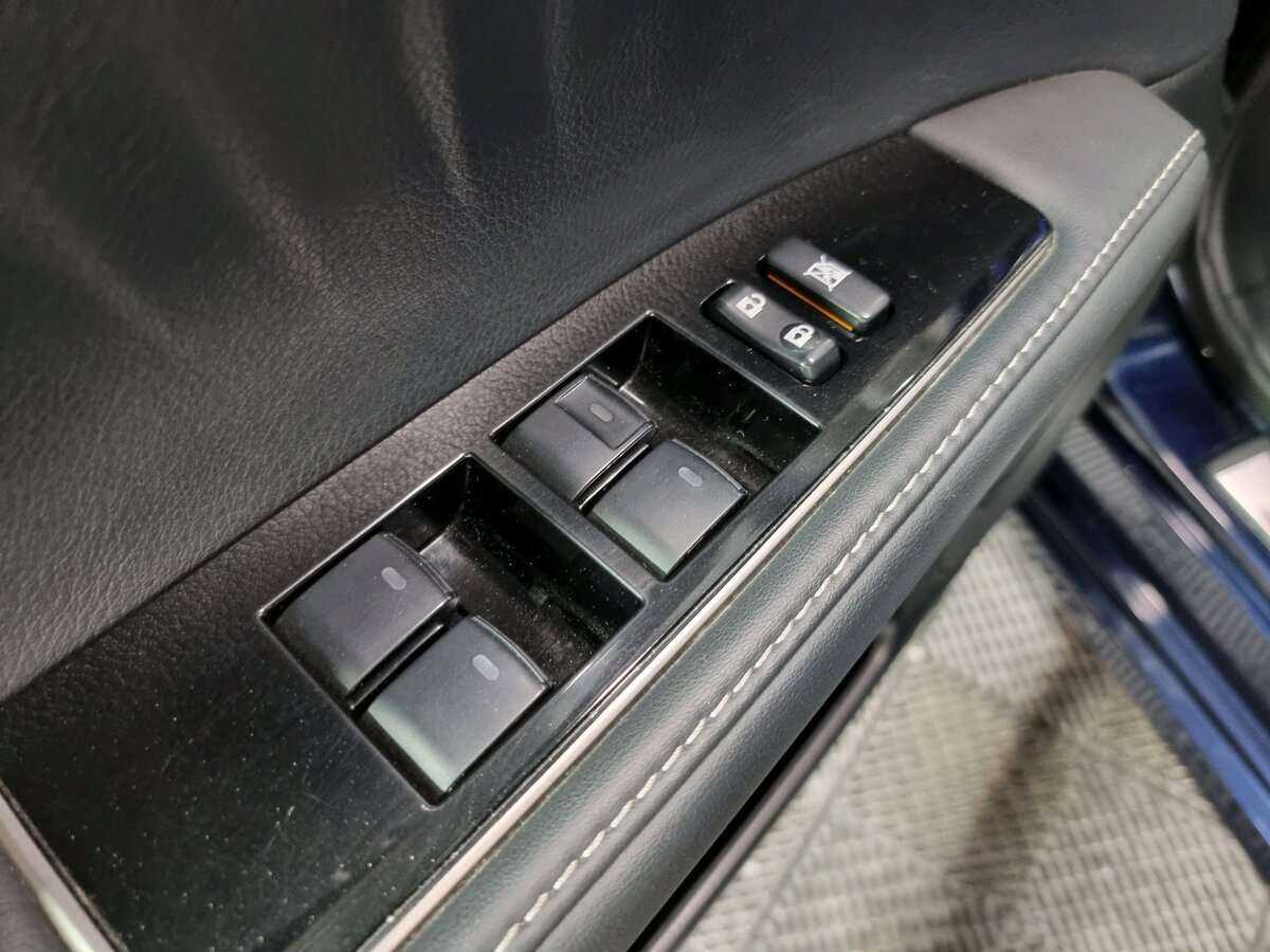 Lexus ES с пробегом — 2016 год. Фото: #8