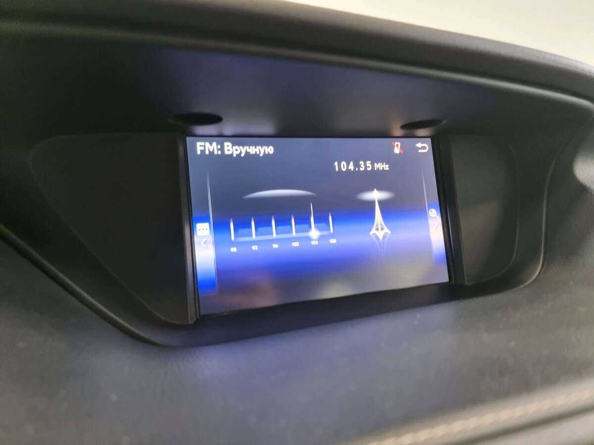 Lexus ES с пробегом — 2016 год. Фото: #17