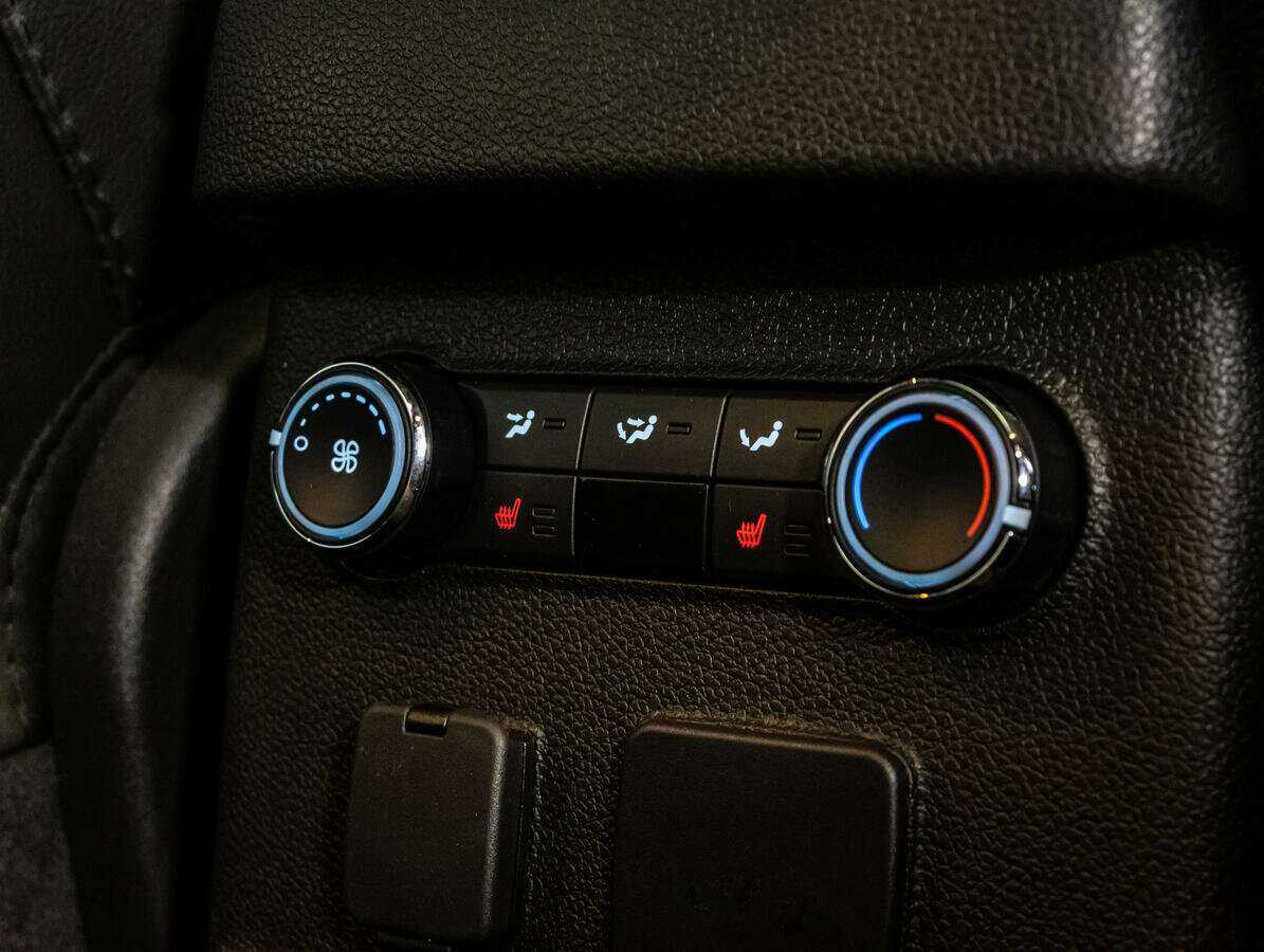 Ford Explorer с пробегом — 2014 год. Фото: #21