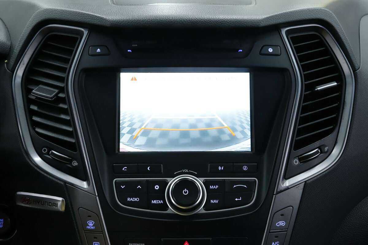 Hyundai Santa Fe с пробегом — 2015 год. Фото: #16