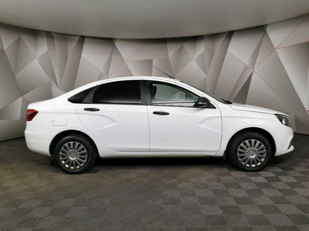 Lada (ВАЗ) Vesta с пробегом — 2017 год. Фото: #5