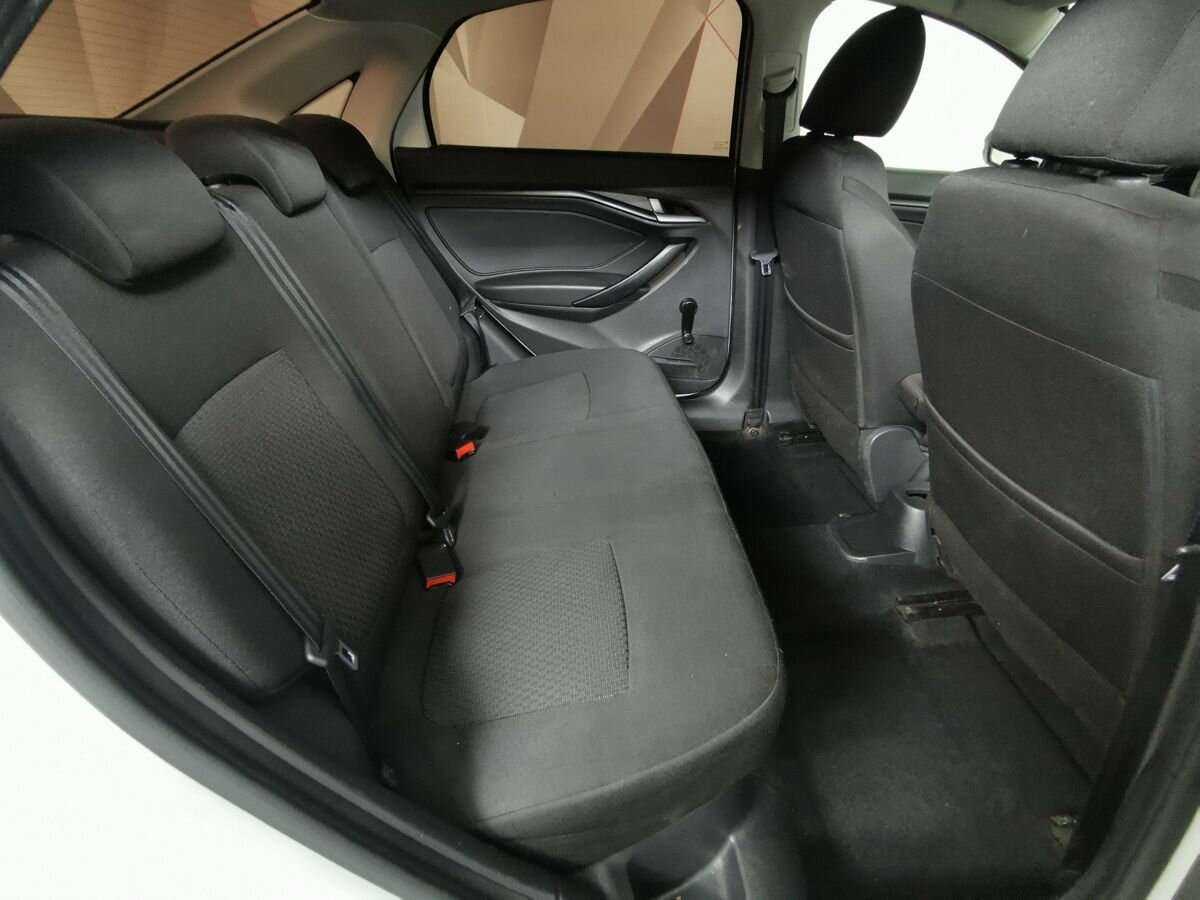 Lada (ВАЗ) Vesta с пробегом — 2017 год. Фото: #11