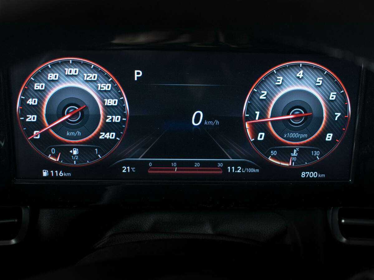 Hyundai Elantra с пробегом — 2023 год. Фото: #10