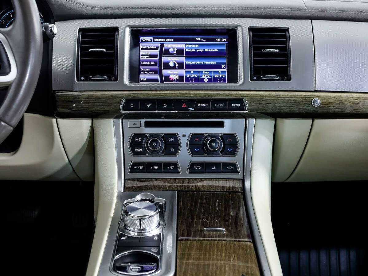 Jaguar XF с пробегом — 2013 год. Фото: #14