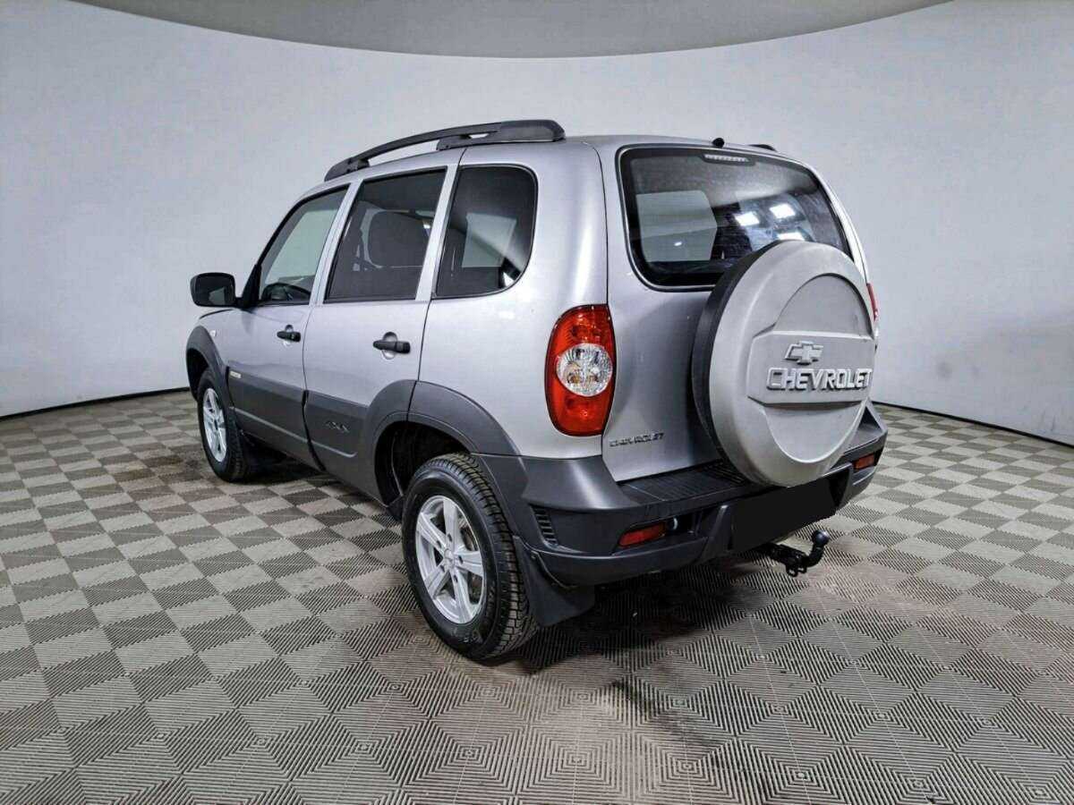 Chevrolet Niva с пробегом — 2017 год. Фото: #6