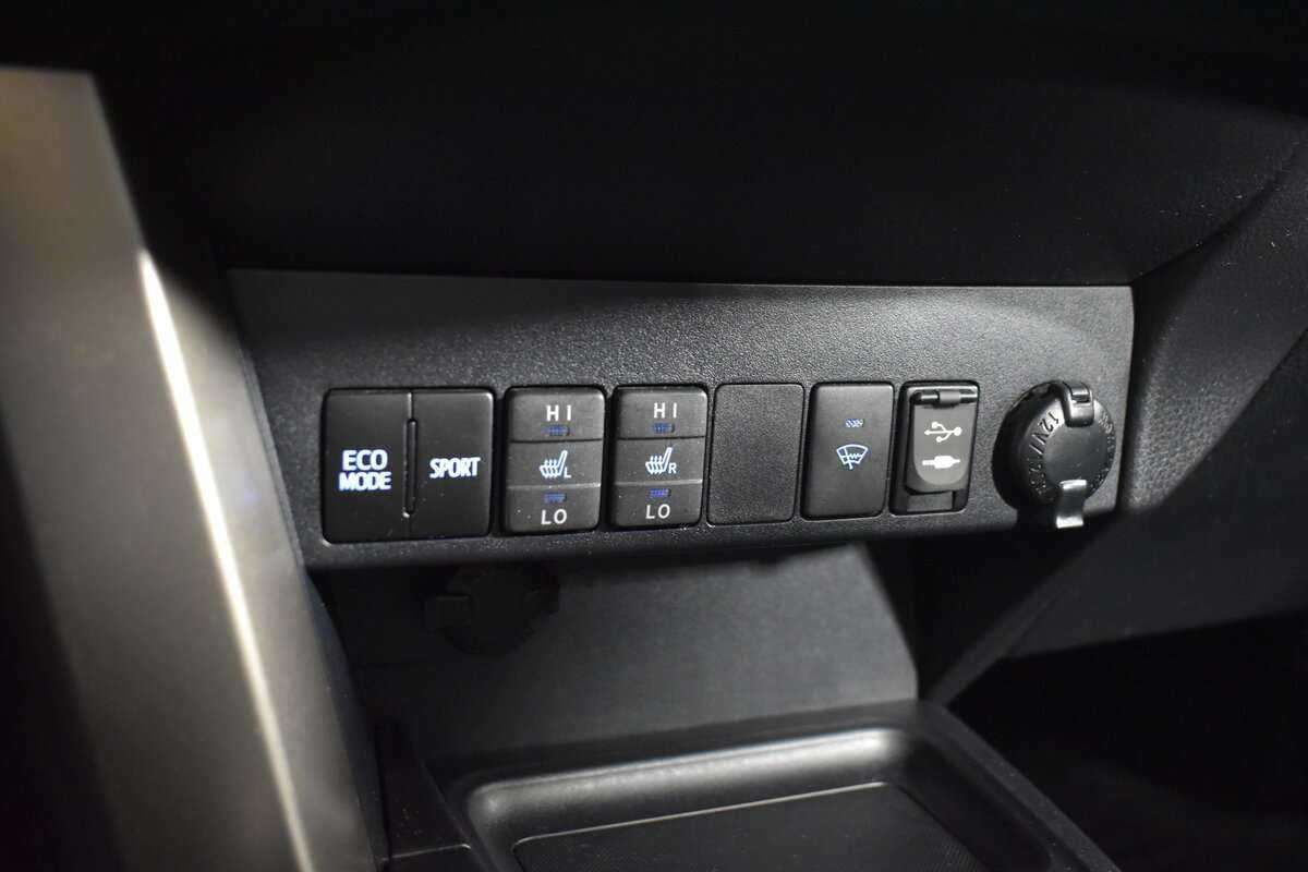 Toyota RAV4 с пробегом — 2013 год. Фото: #14