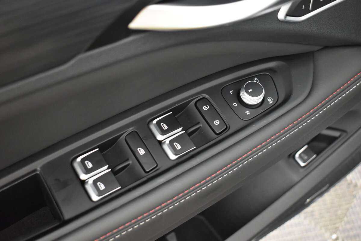 Geely Tugella с пробегом — 2022 год. Фото: #6