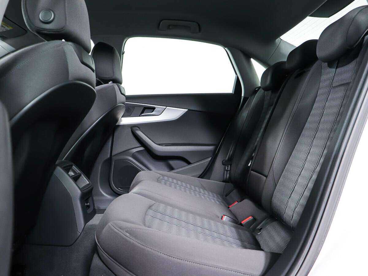 Audi A4 с пробегом — 2015 год. Фото: #9