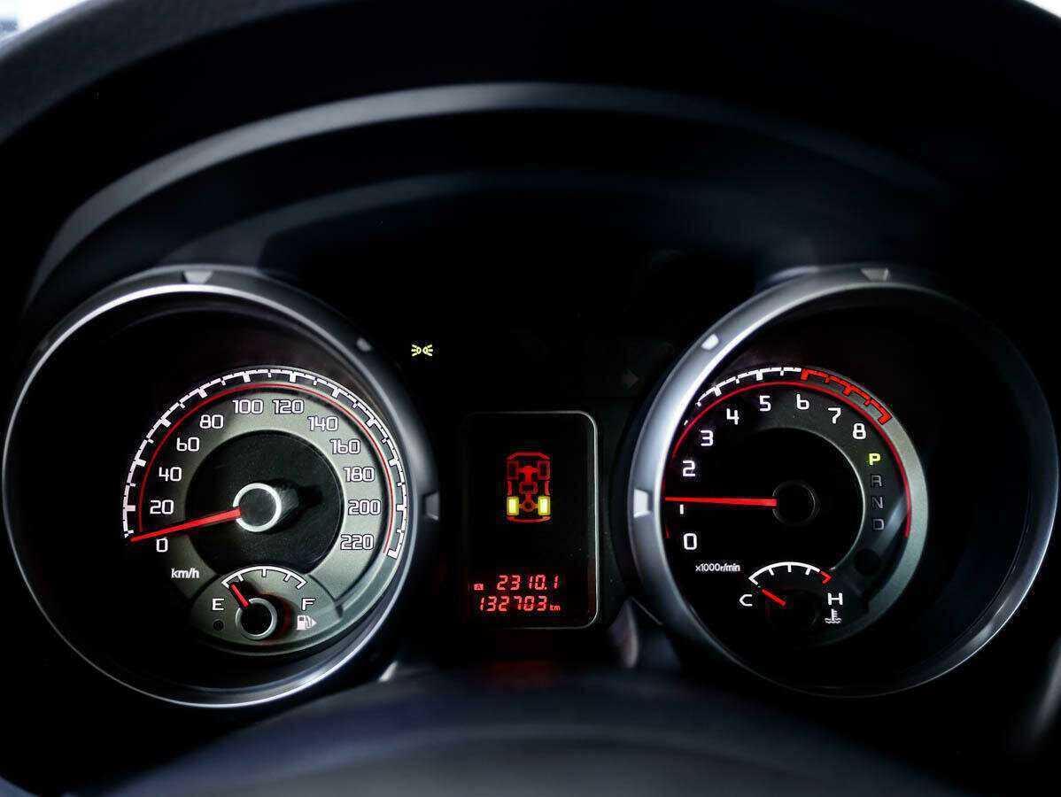 Mitsubishi Pajero с пробегом — 2014 год. Фото: #9