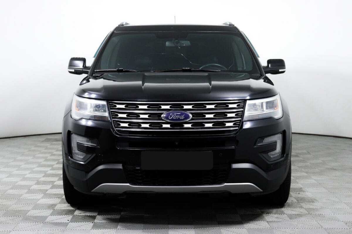 Ford Explorer с пробегом — 2015 год. Фото: #1