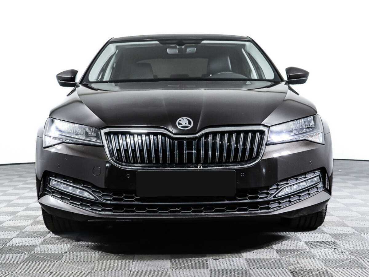Skoda Superb с пробегом — 2021 год. Фото: #1