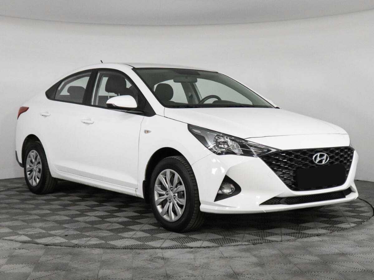 Hyundai Accent с пробегом — 2022 год. Фото: #2