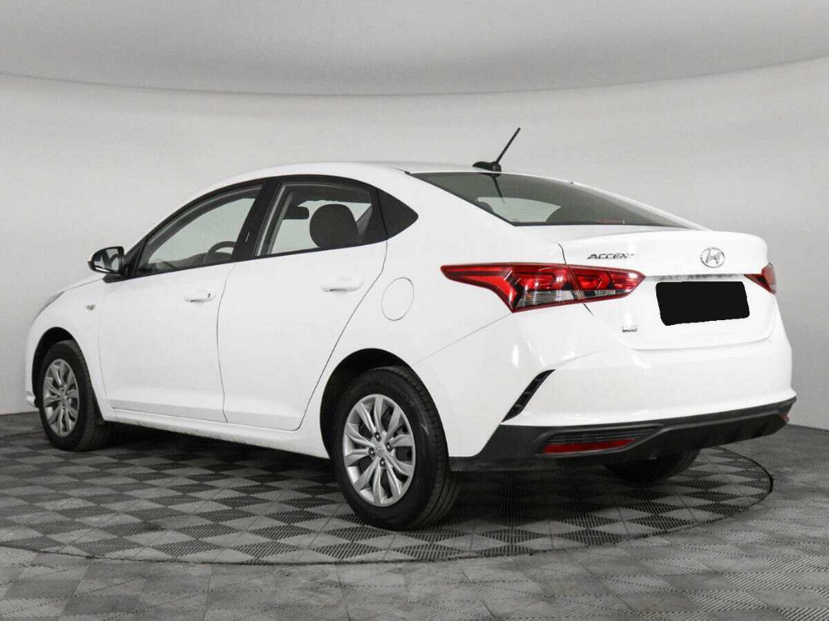Hyundai Accent с пробегом — 2022 год. Фото: #6