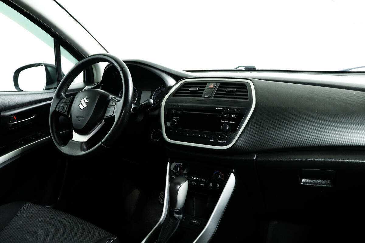 Suzuki SX4 с пробегом — 2014 год. Фото: #8