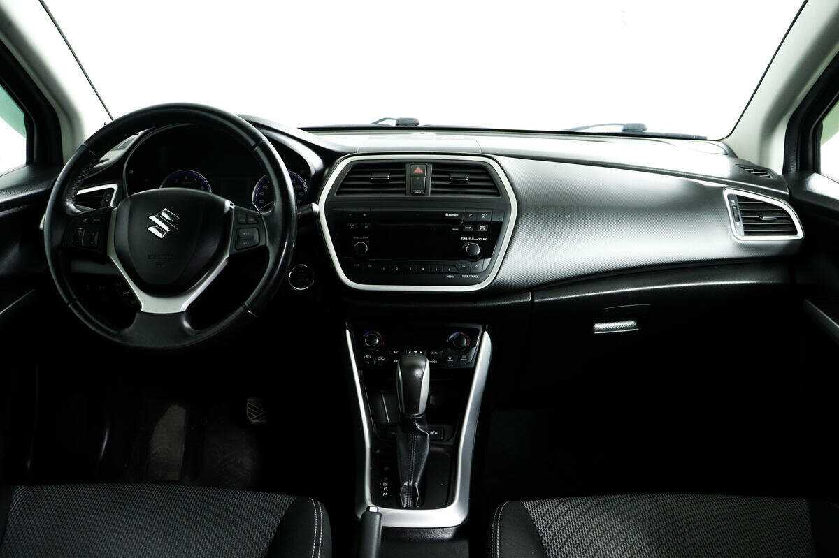 Suzuki SX4 с пробегом — 2014 год. Фото: #10
