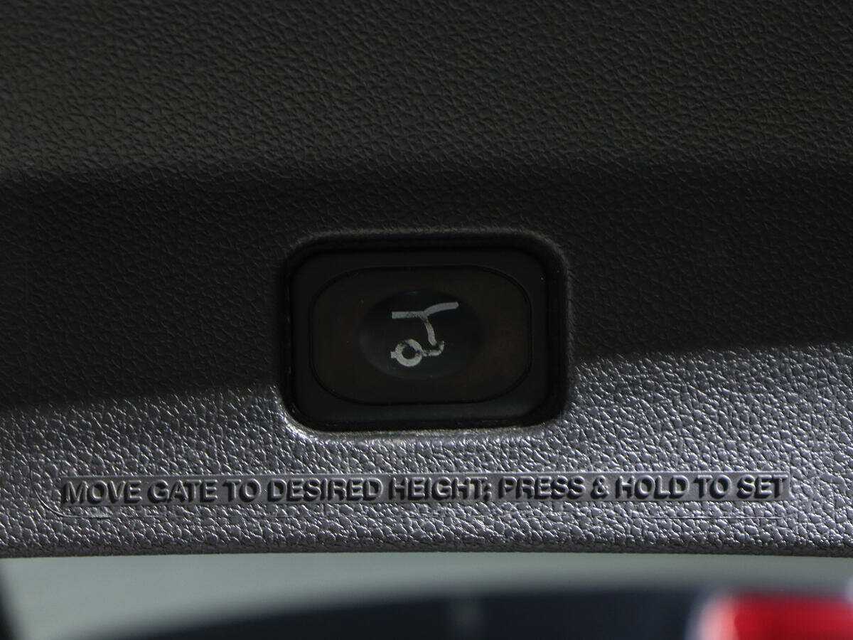 Ford Explorer с пробегом — 2014 год. Фото: #16