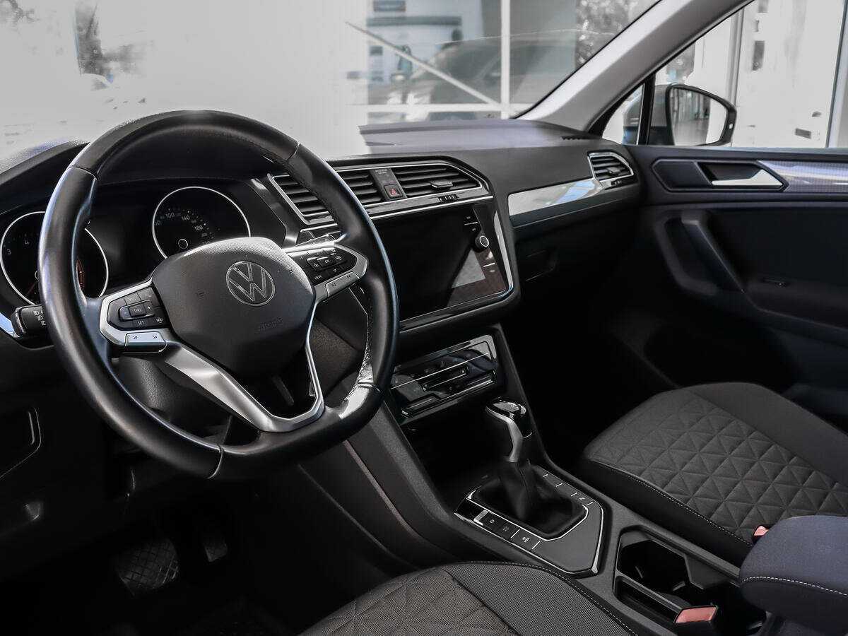 Volkswagen Tiguan с пробегом — 2021 год. Фото: #8
