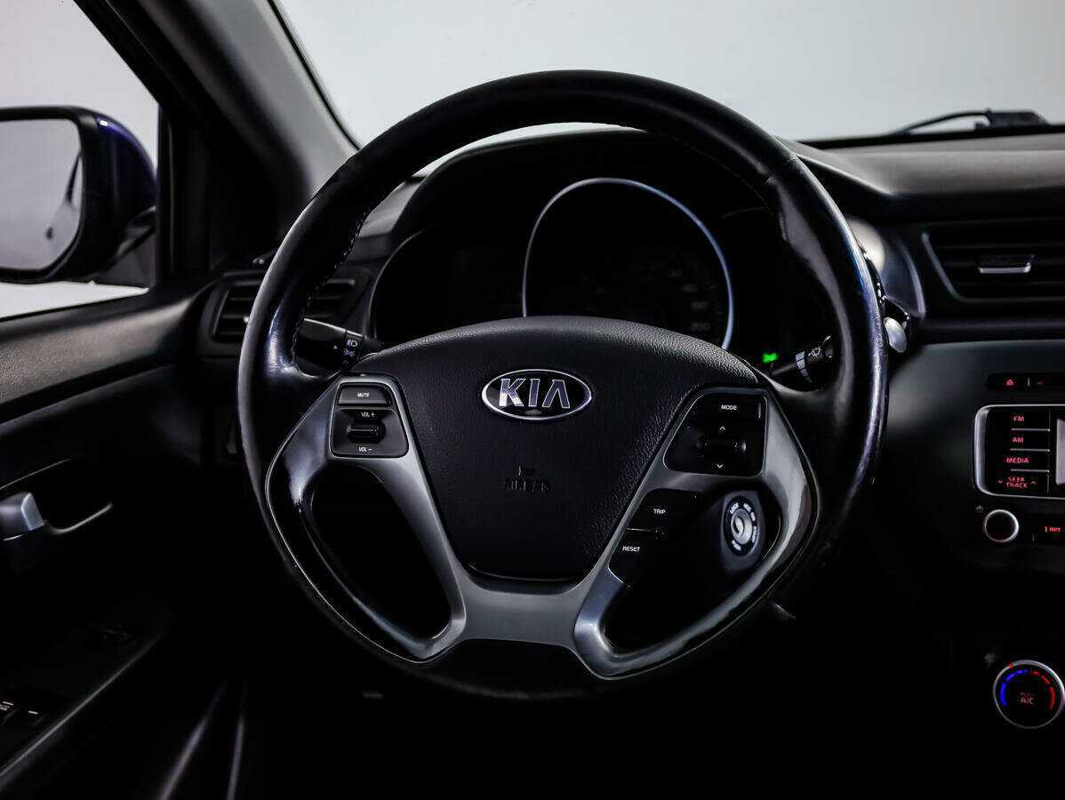 Kia Rio с пробегом — 2015 год. Фото: #9