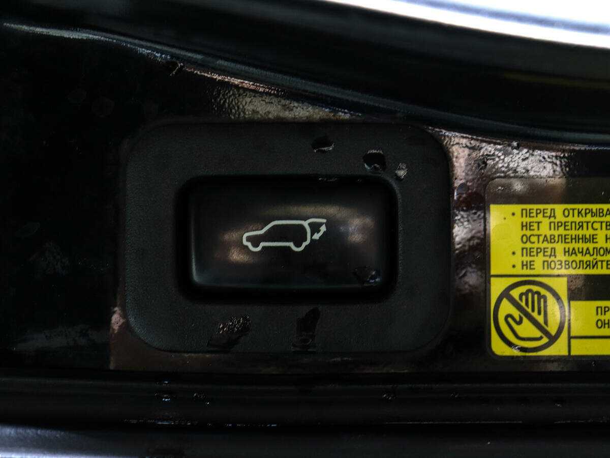 Toyota Land Cruiser с пробегом — 2012 год. Фото: #15