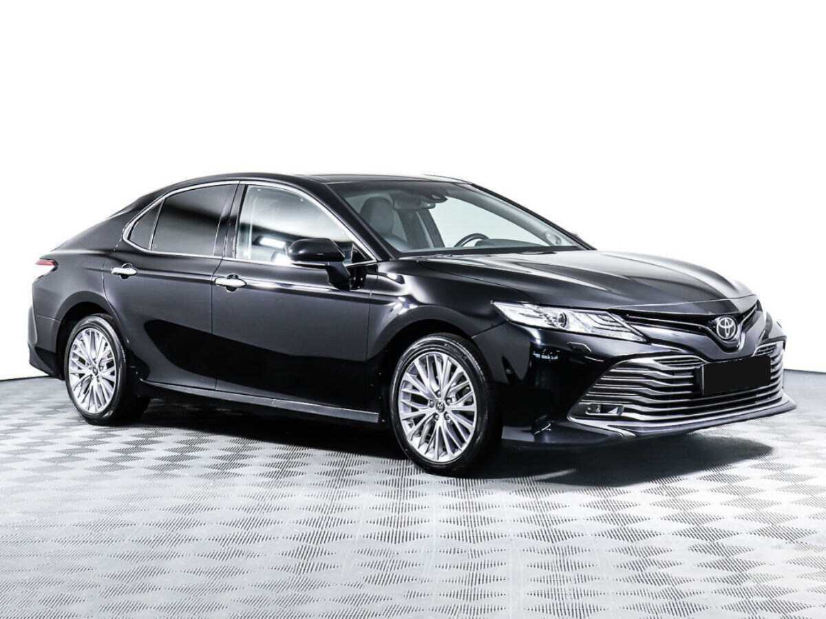 Toyota Camry с пробегом — 2021 год. Фото: #2