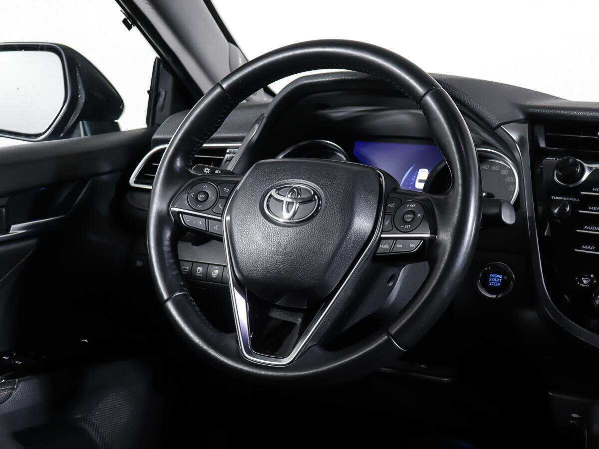 Toyota Camry с пробегом — 2021 год. Фото: #17