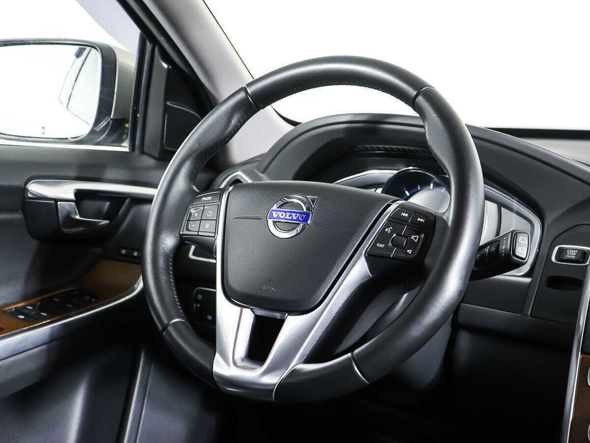 Volvo XC60 с пробегом — 2015 год. Фото: #14