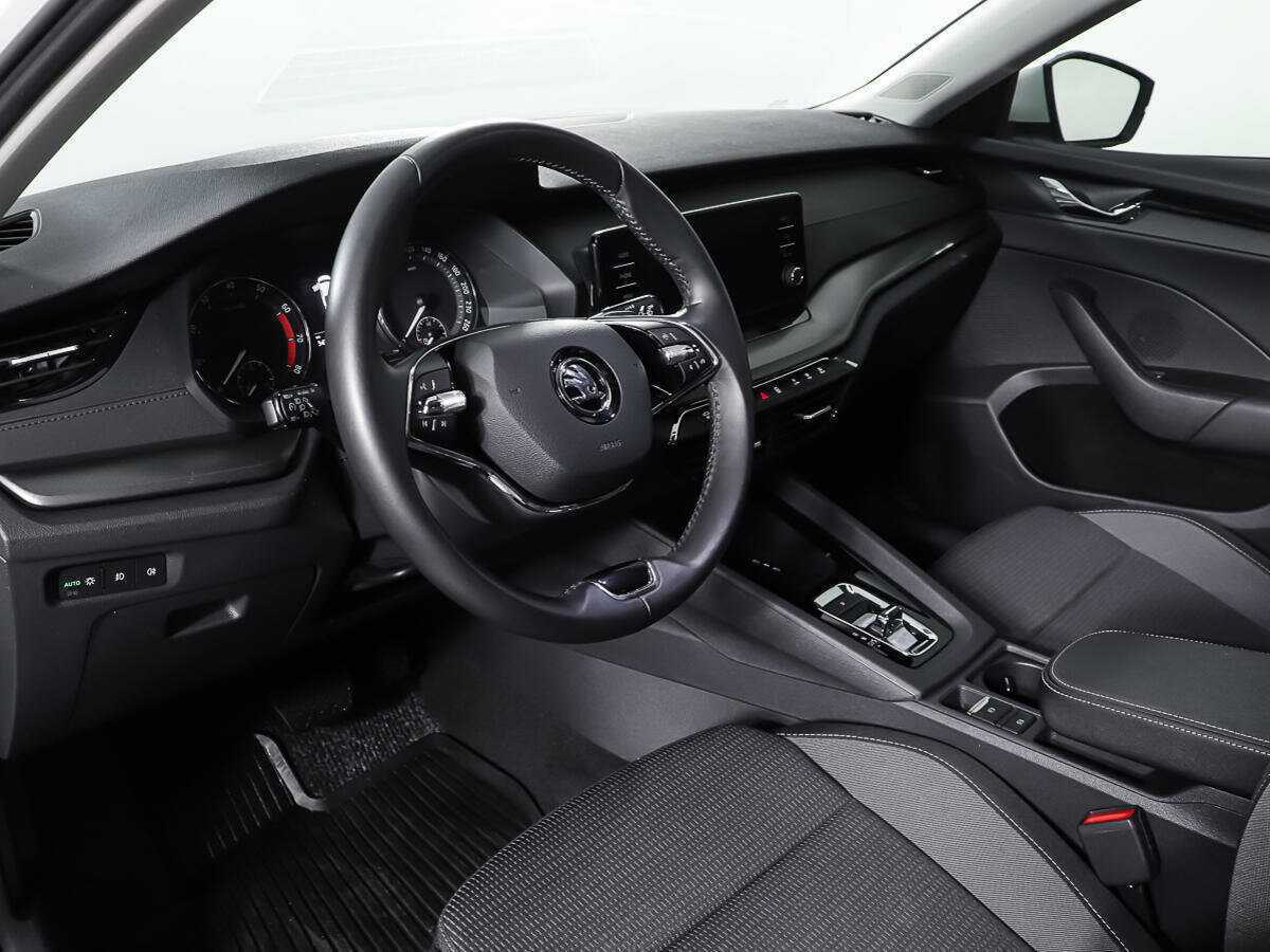 Skoda Octavia с пробегом — 2021 год. Фото: #11