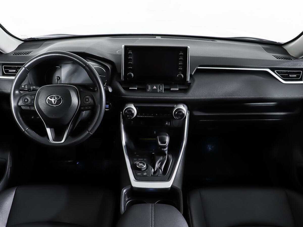 Toyota RAV4 с пробегом — 2020 год. Фото: #10