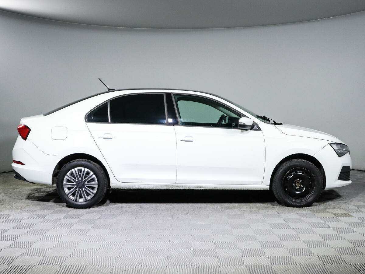 Skoda Rapid с пробегом — 2021 год. Фото: #3