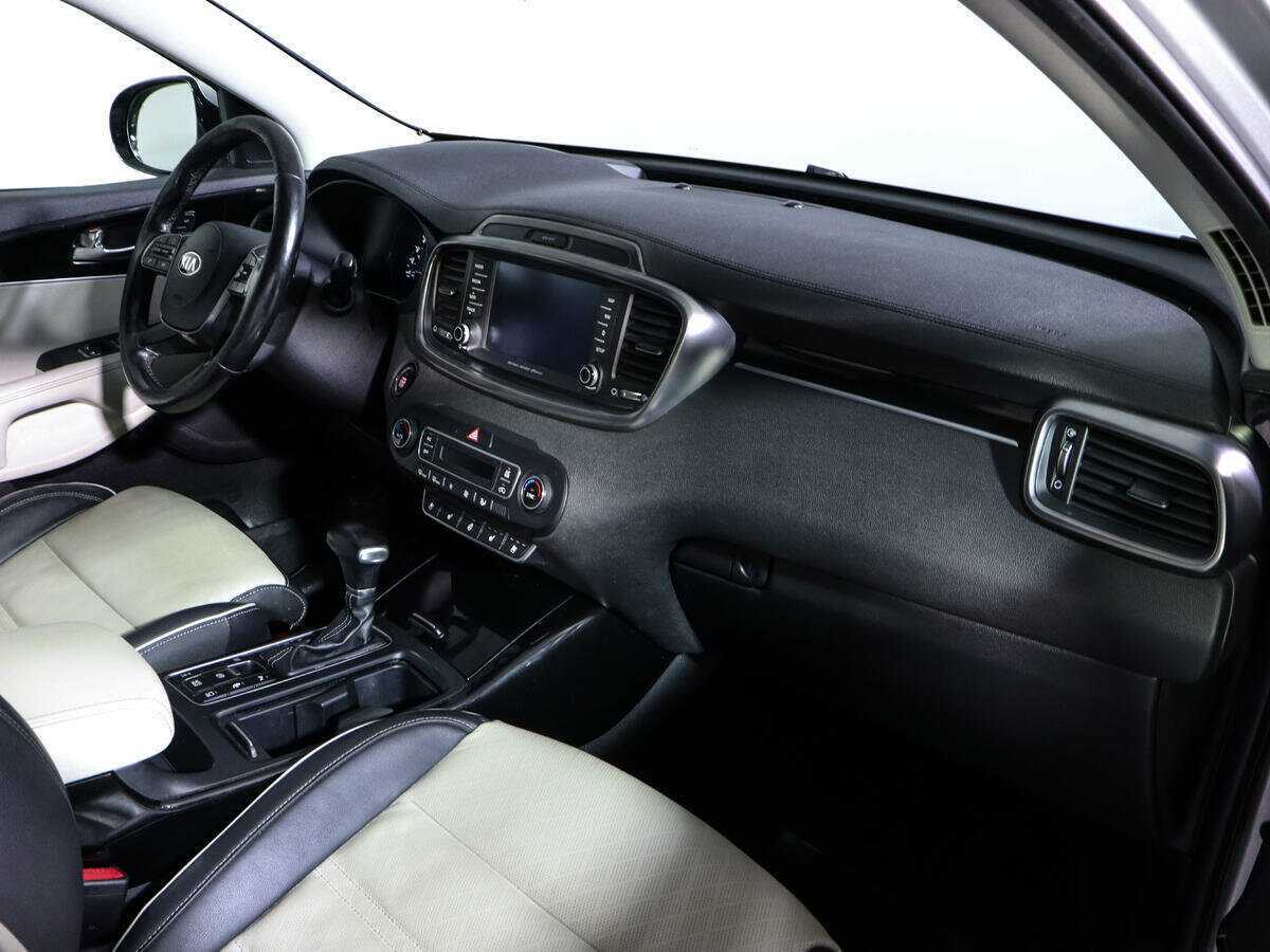 Kia Sorento с пробегом — 2019 год. Фото: #5