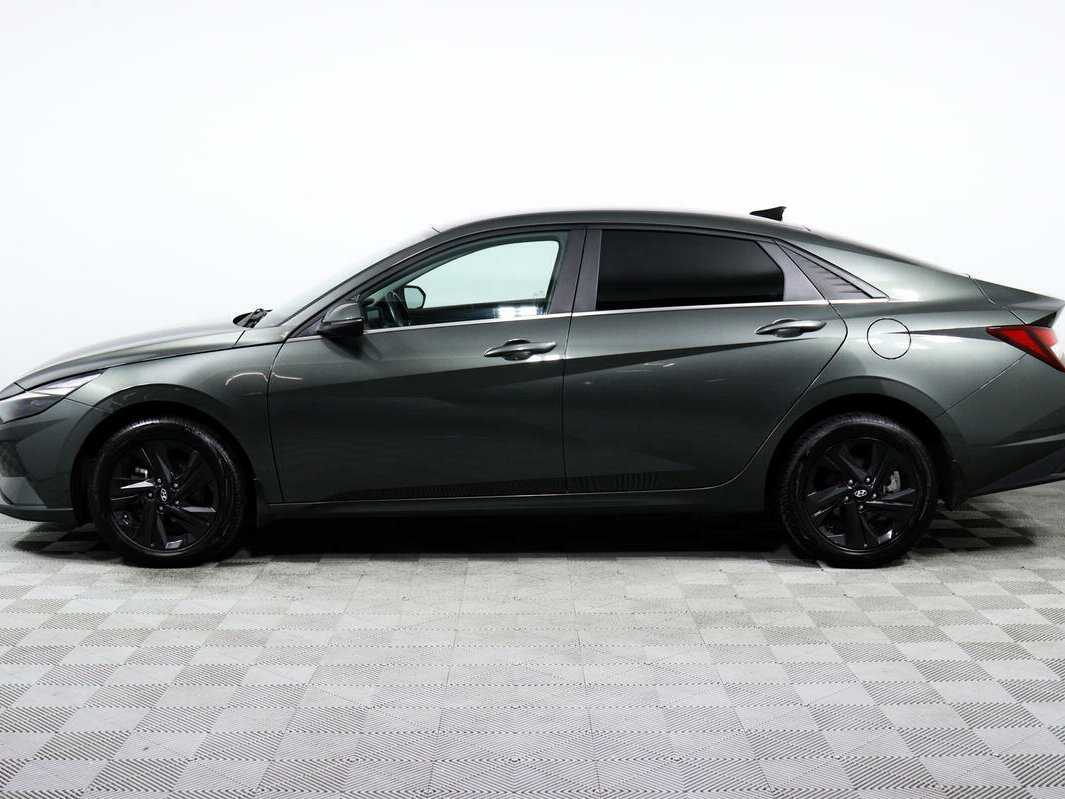 Hyundai Elantra с пробегом — 2021 год. Фото: #7