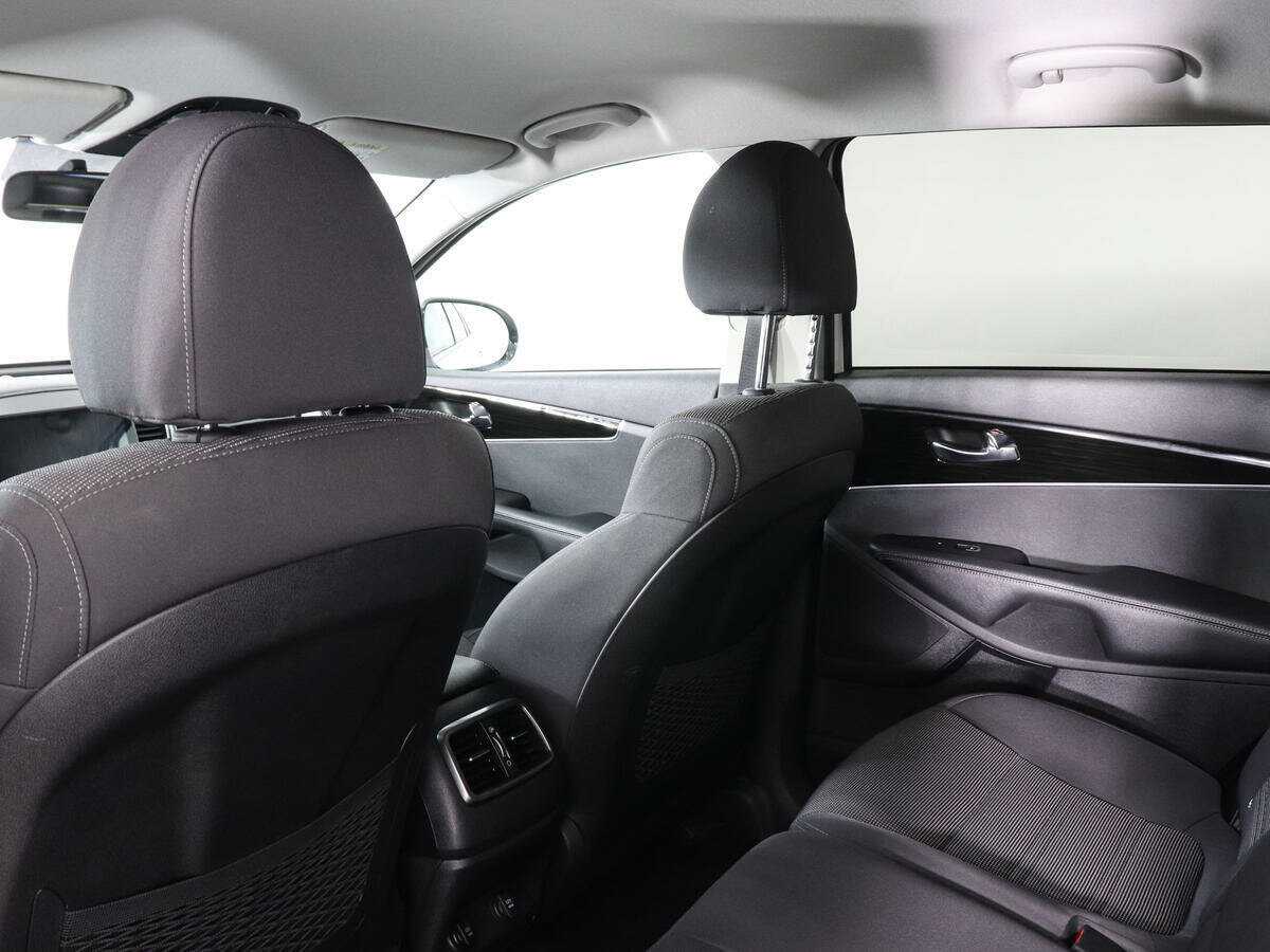 Kia Sorento с пробегом — 2019 год. Фото: #11
