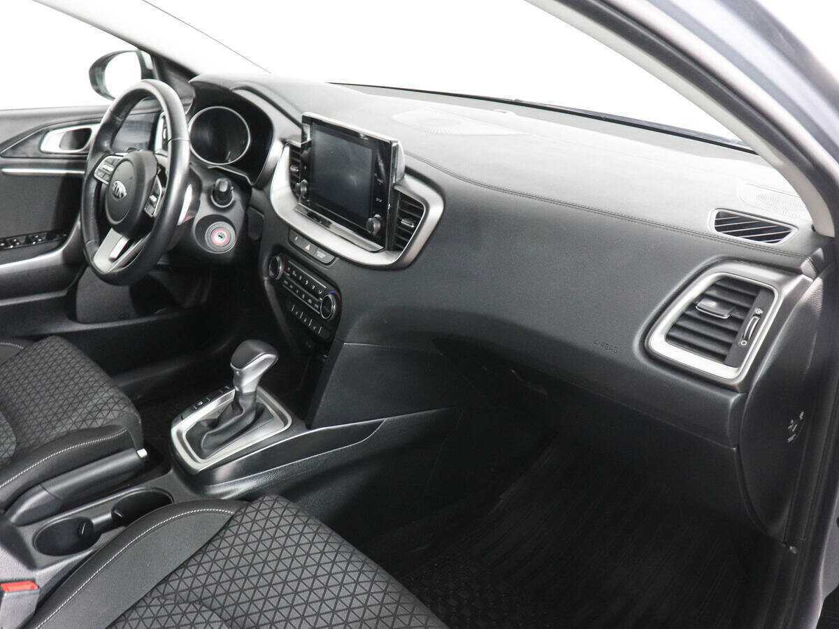 Kia Ceed с пробегом — 2021 год. Фото: #9