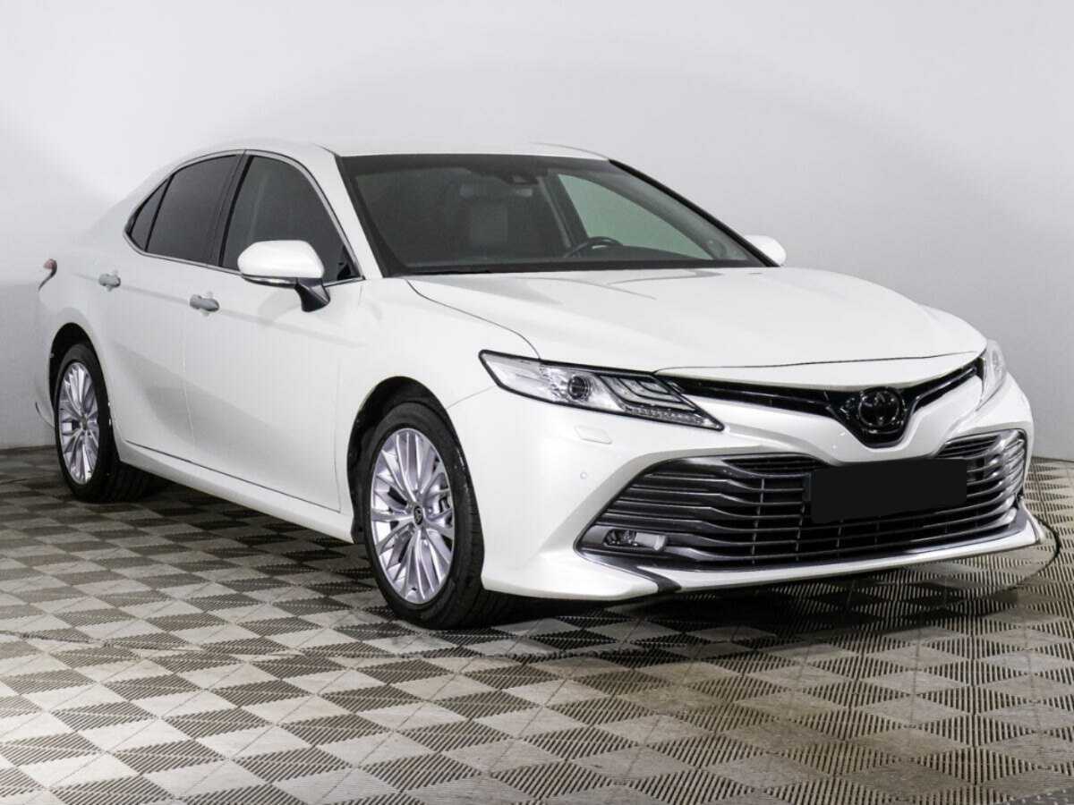Toyota Camry с пробегом — 2020 год. Фото: #2