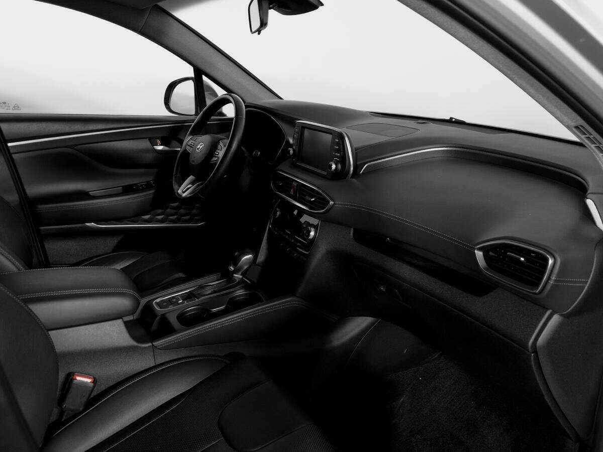 Hyundai Santa Fe с пробегом — 2018 год. Фото: #8