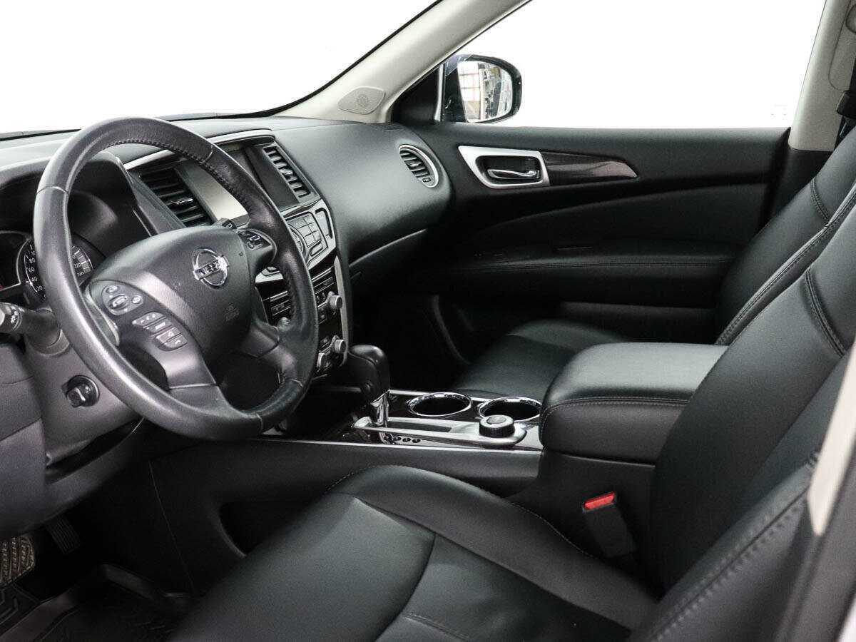 Nissan Pathfinder с пробегом — 2015 год. Фото: #9