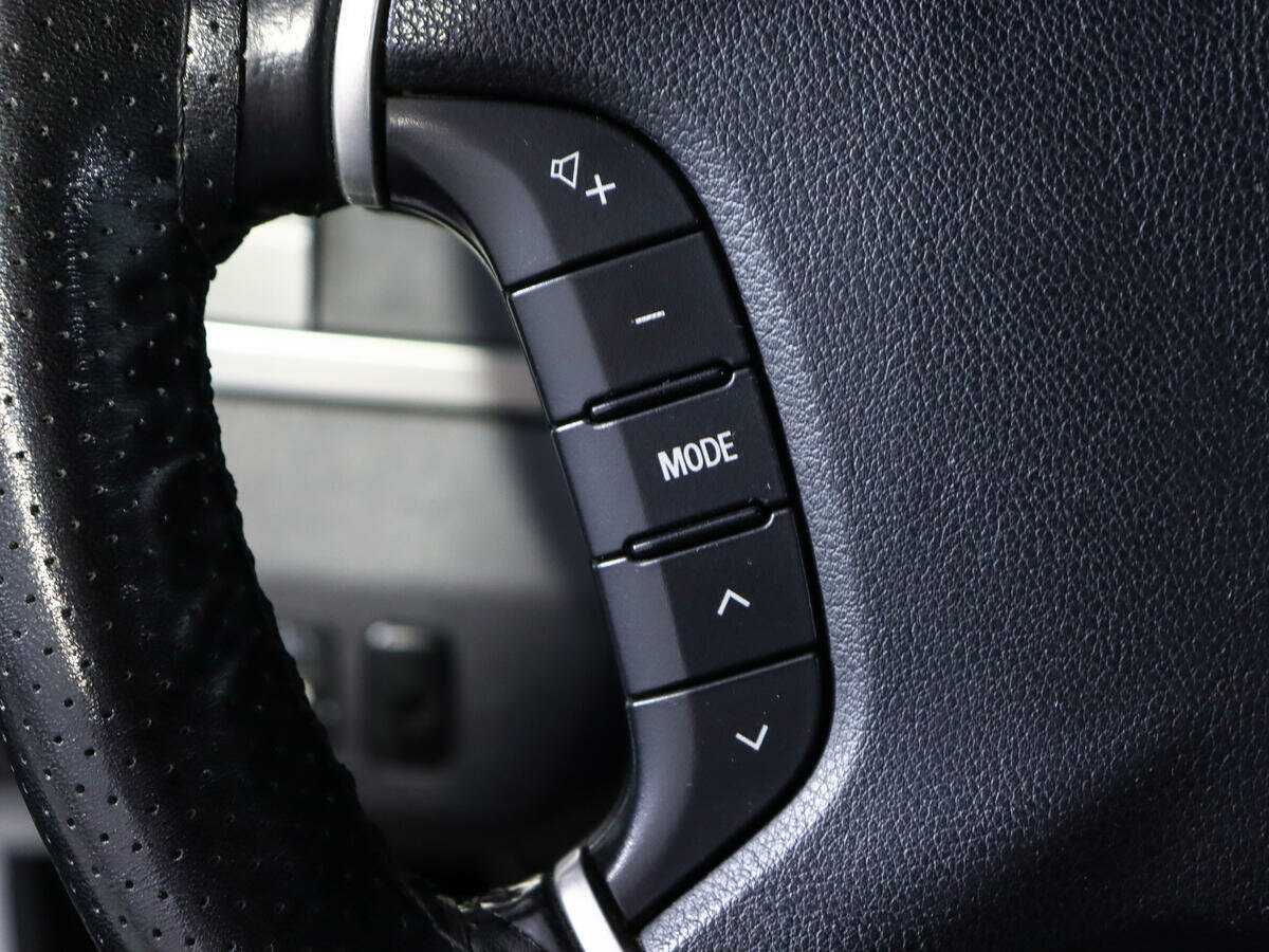 Mitsubishi Pajero с пробегом — 2012 год. Фото: #13