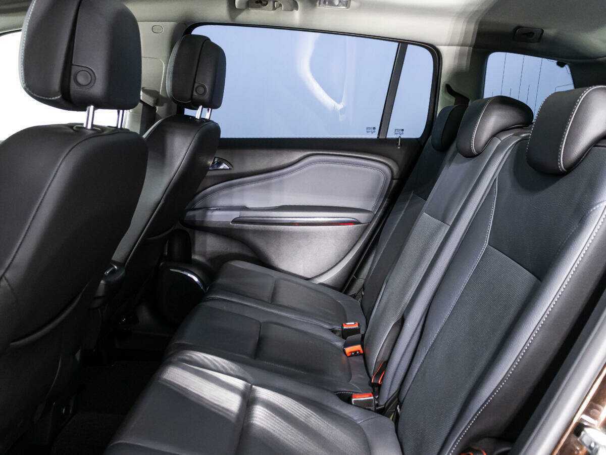 Opel Zafira с пробегом — 2012 год. Фото: #9