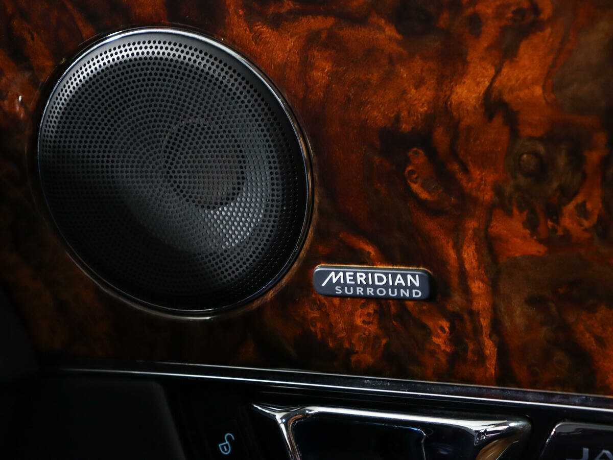 Jaguar XJ с пробегом — 2014 год. Фото: #30