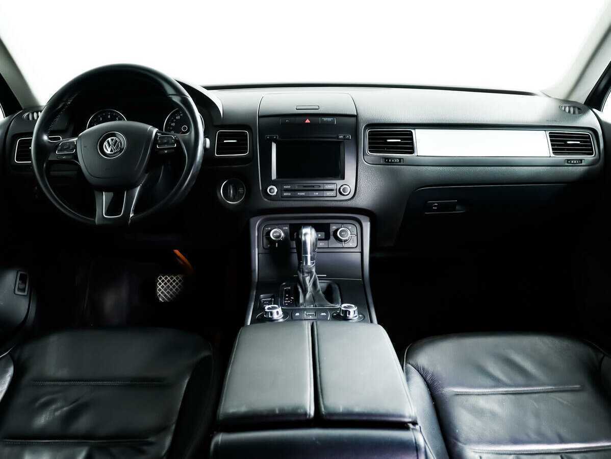 Volkswagen Touareg с пробегом — 2013 год. Фото: #10